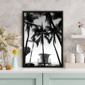 Tableau photographie cabane du sauveteur et palmiers noir et blanc
