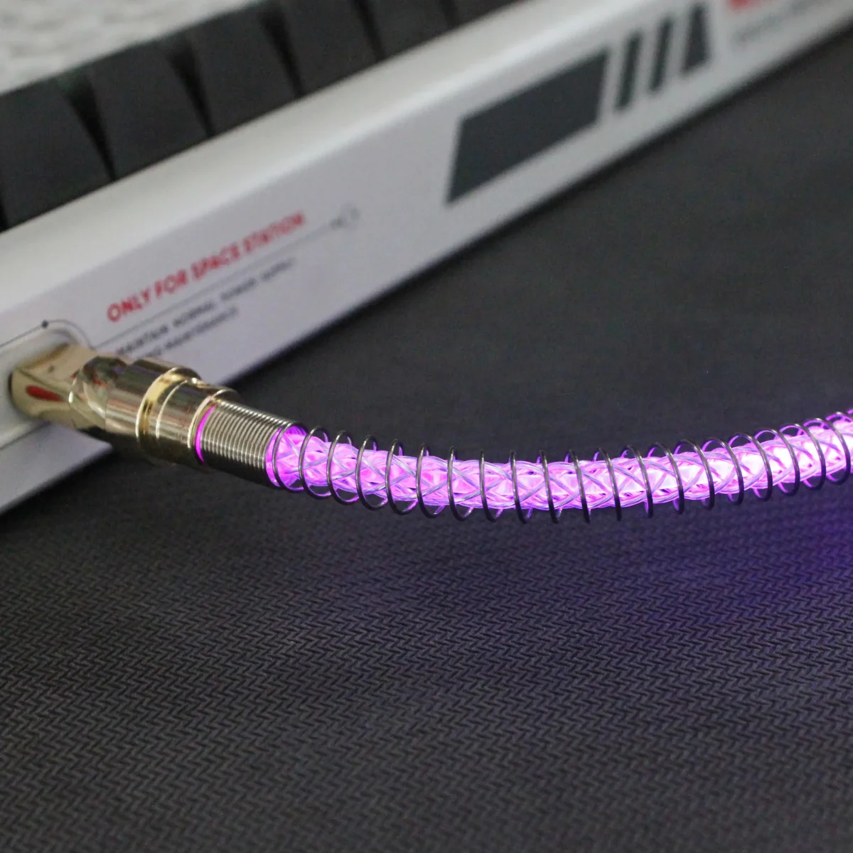 Câble de clavier custom électroluminescent Type-C Rouge – Image 3